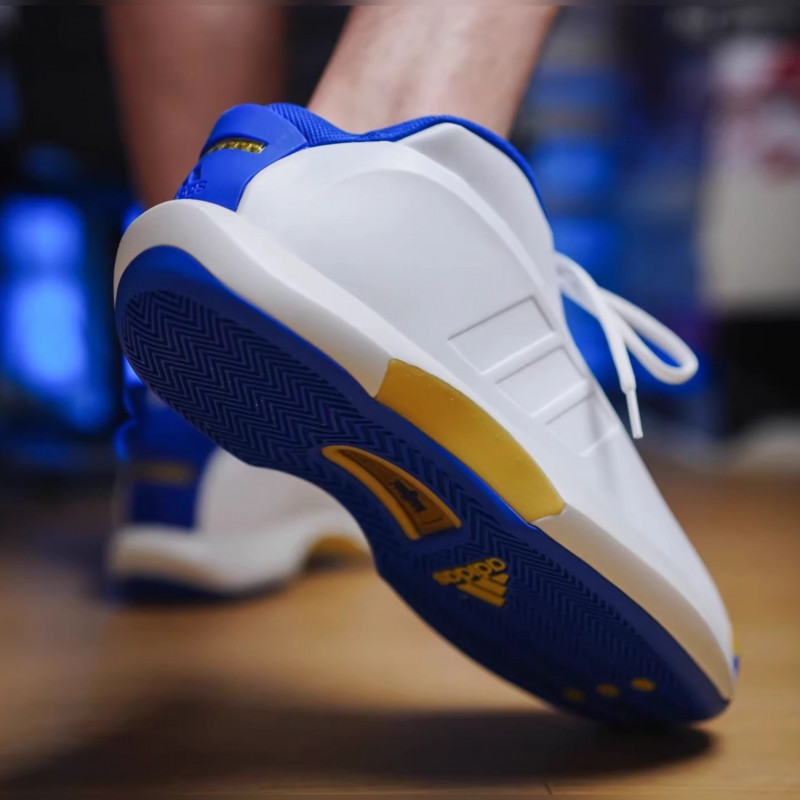 Крос­совки Adidas CRAZY 1 "Storm Trooper"